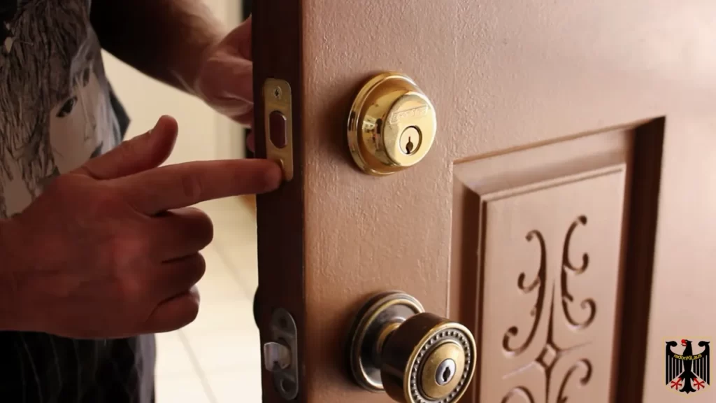 Evaluating the security features of Schlage deadbolts