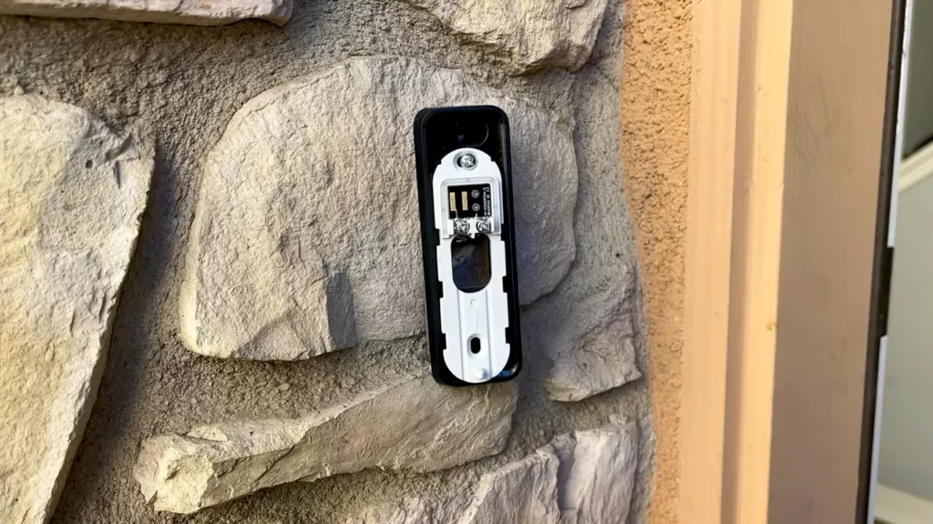 Familiarize yourself with the doorbell’s features and