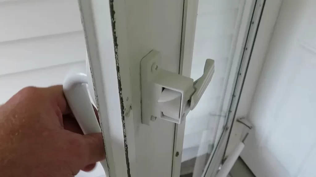 Mark the drilling points on the door