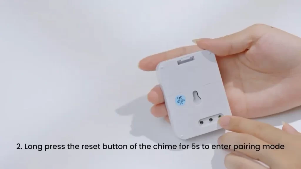 Step-by-step instructions for mounting the camera on the wall