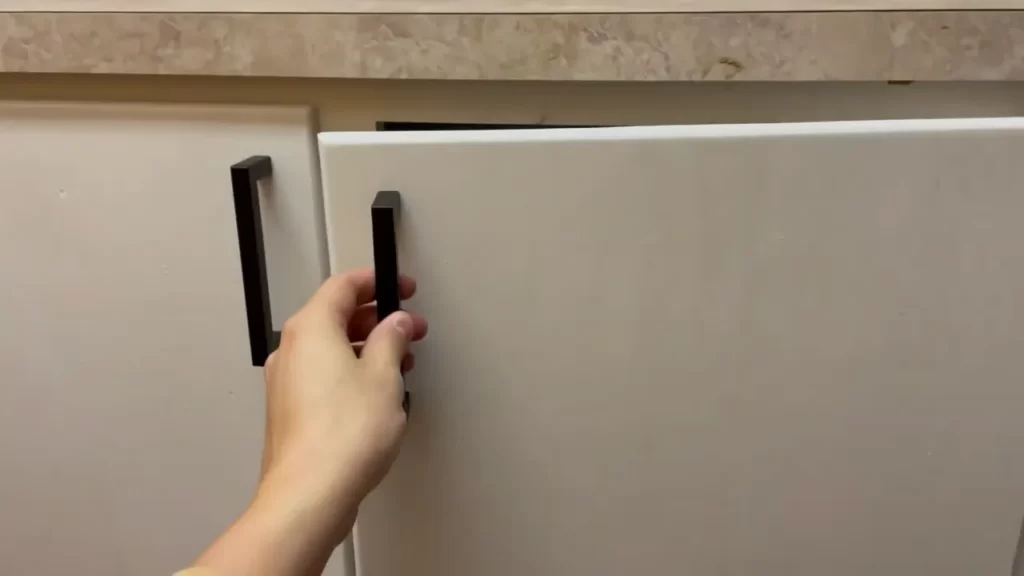 Testing the functionality of the self-closing feature