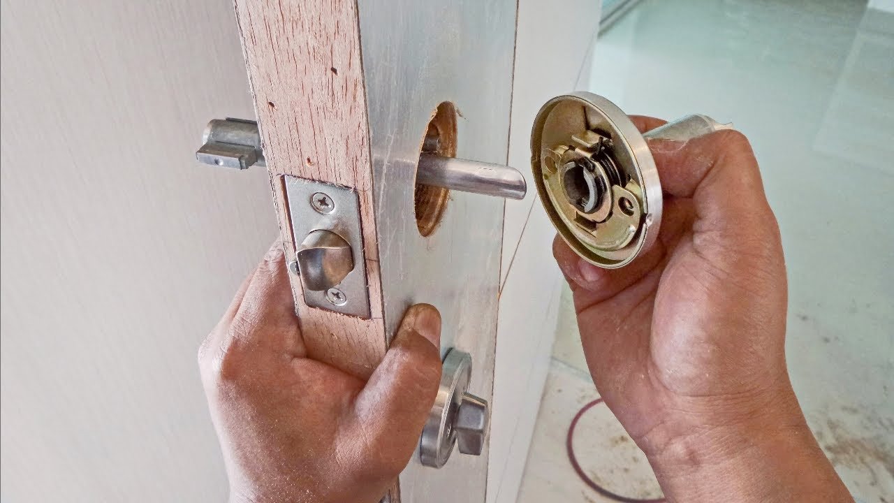 How to Install a Bedroom Door Knob