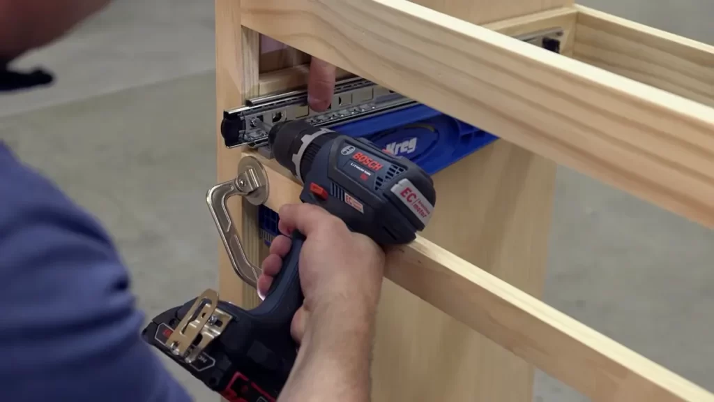 Assessing the cabinet structure and condition