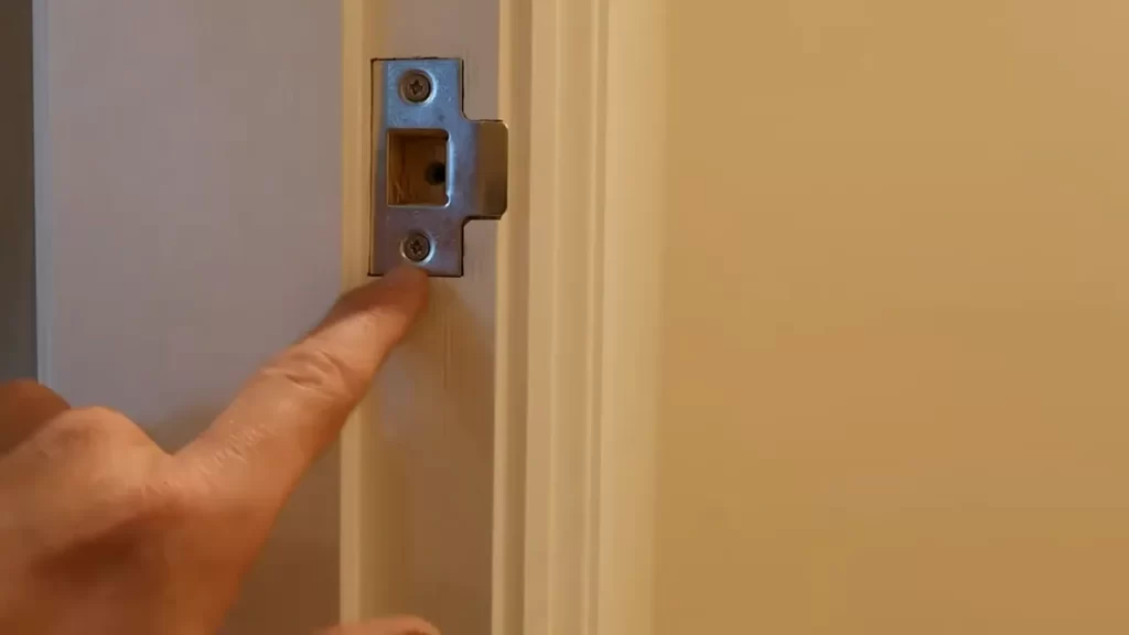 Common types of latch plates available in the market