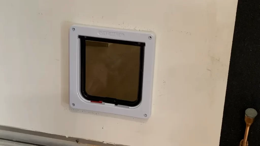 How to Install a Cat Door in an Exterior Door – By a Novice_000518523