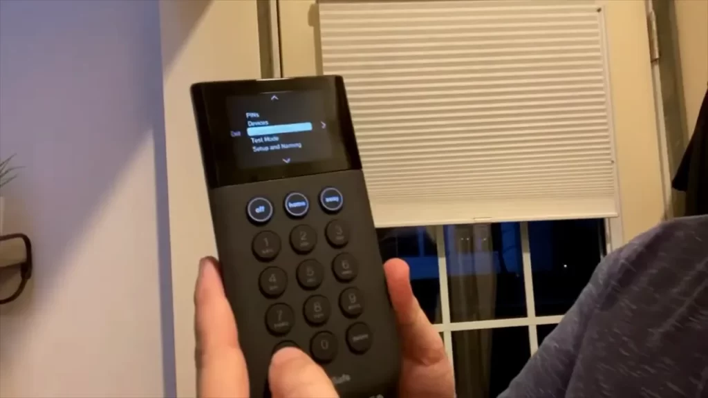 Smartphone with Simplisafe mobile app
